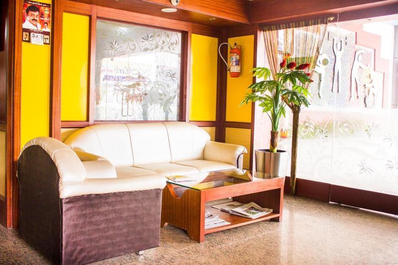 Готель Ponmariresidency Уті Екстер'єр фото